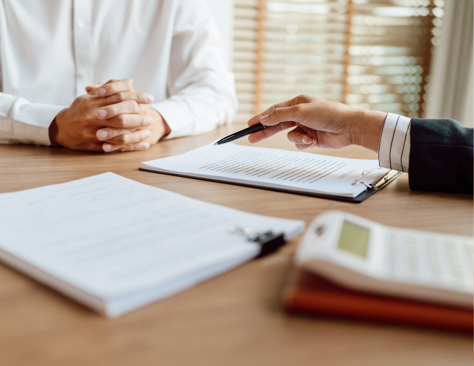 Couple shopping for insurance online